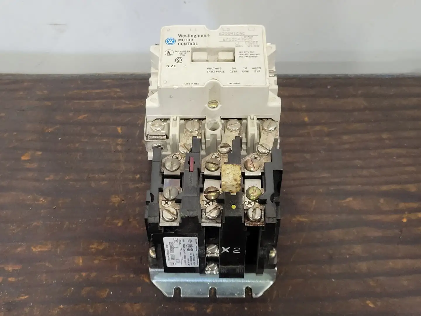 Used WESTINGHOUSE A200M1CAC Switchgears British Columbia CA | Lenmark #242497