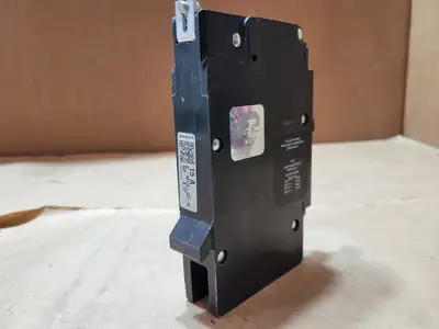 Used SQUARE D EDB16015 Switchgears British Columbia CA | Lenmark #1438495