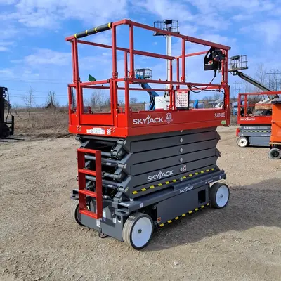 USED 2025 Skyjack SJ4740E