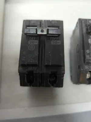 Used GE THQB2130 Miscellaneous Equipment (Electrical & Power) | Surplus Asset Holdings #1199962