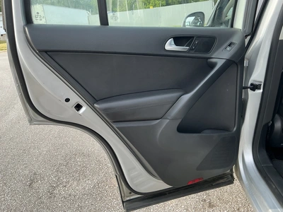 USED 2016 VOLKSWAGEN TIGUAN