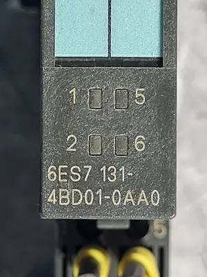 USED SIEMENS 6ES7 131-4BD01-0AA0