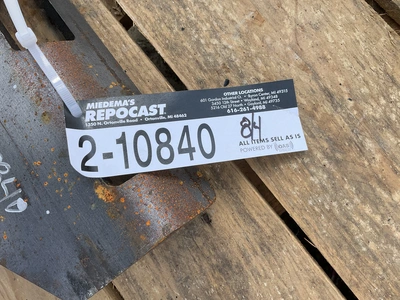 Used WOLVERINE QMP1-16-10T QUICK ATTACH MOUNTING PLATE Misc Construction Attachements Michigan US | Miedema Asset Management Group #1325581