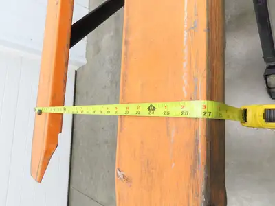Interthor MSL2745 Manual Pallet Lifter 2200lb Jack 45" Long 32" Lift Height