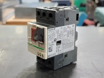 USED SCHNEIDER ELECTRIC GV2ME10