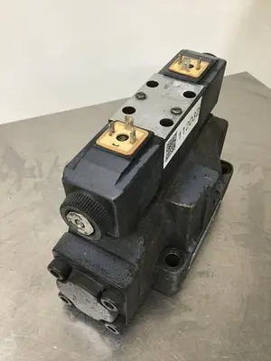 USED VICKERS DG5S82CTMUHL740