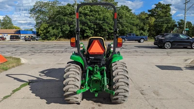 USED 2015 JOHN DEERE 3033R