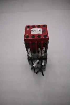 Allen-Bradley 700S-CF620DC/  700-CF310* 100S-F Safety Control Relay #K-1228A 10611320337409