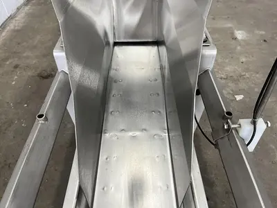 Meyer Vibratory Feeder