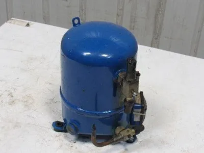 Man
Maneurop MTE36JG4D 460V 50/60Hz Refrigerated Reciprocating Compressor