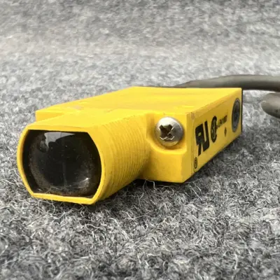 Used Banner SM2A312CV2 Photoelectric Sensors California US | Davliegogo LLC #1707077