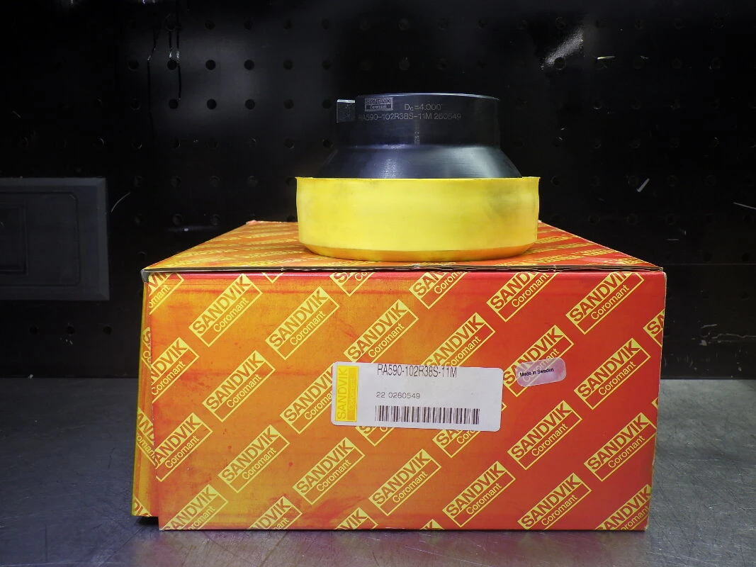 Sandvik 90 Deg 4" Indexable Facemill 1.5" Arbor RA590-102R38S-11M (LOC3342)