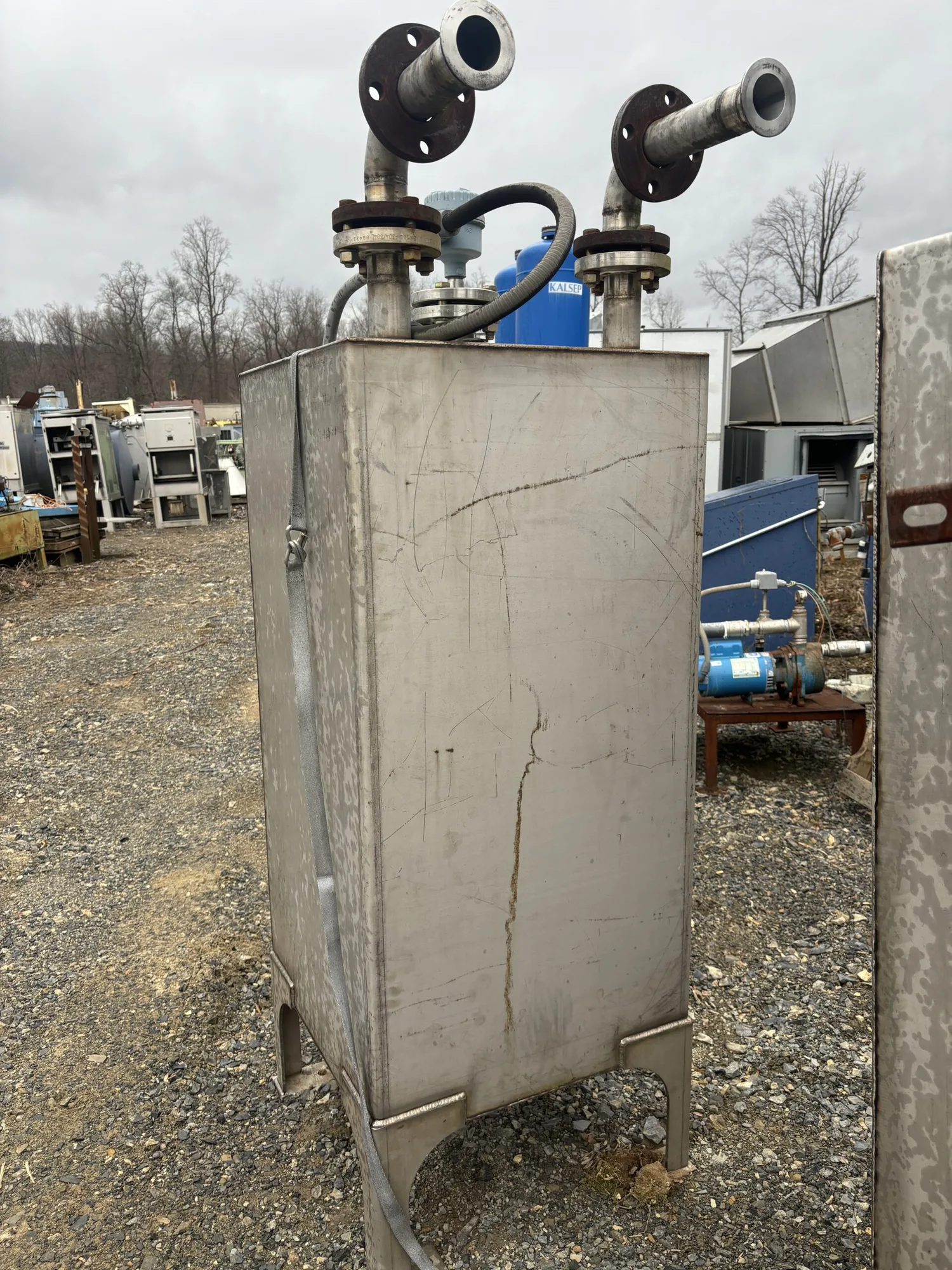 115 Gallon Stainless Steel Rectangular Liquid Storage Tank w/ Level Sensor