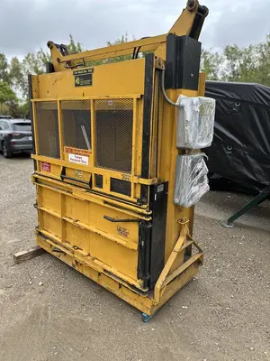 USED HARMONY M60MD VERTICAL BALER