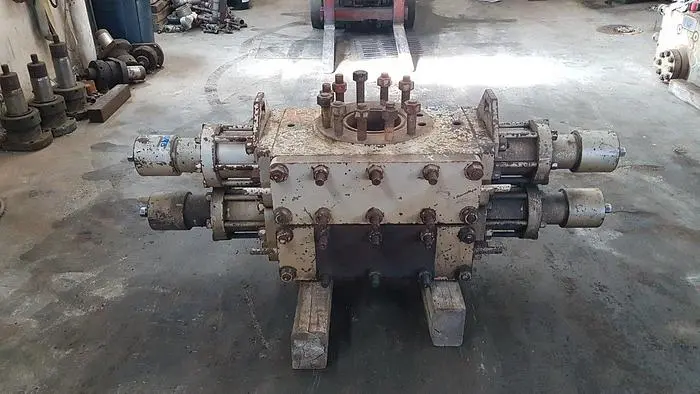 Used SHAFFER 7 1/16" 3M DOUBLE RAM BOP Accumulators Saskatchewan CA | Chad Equipment #466964