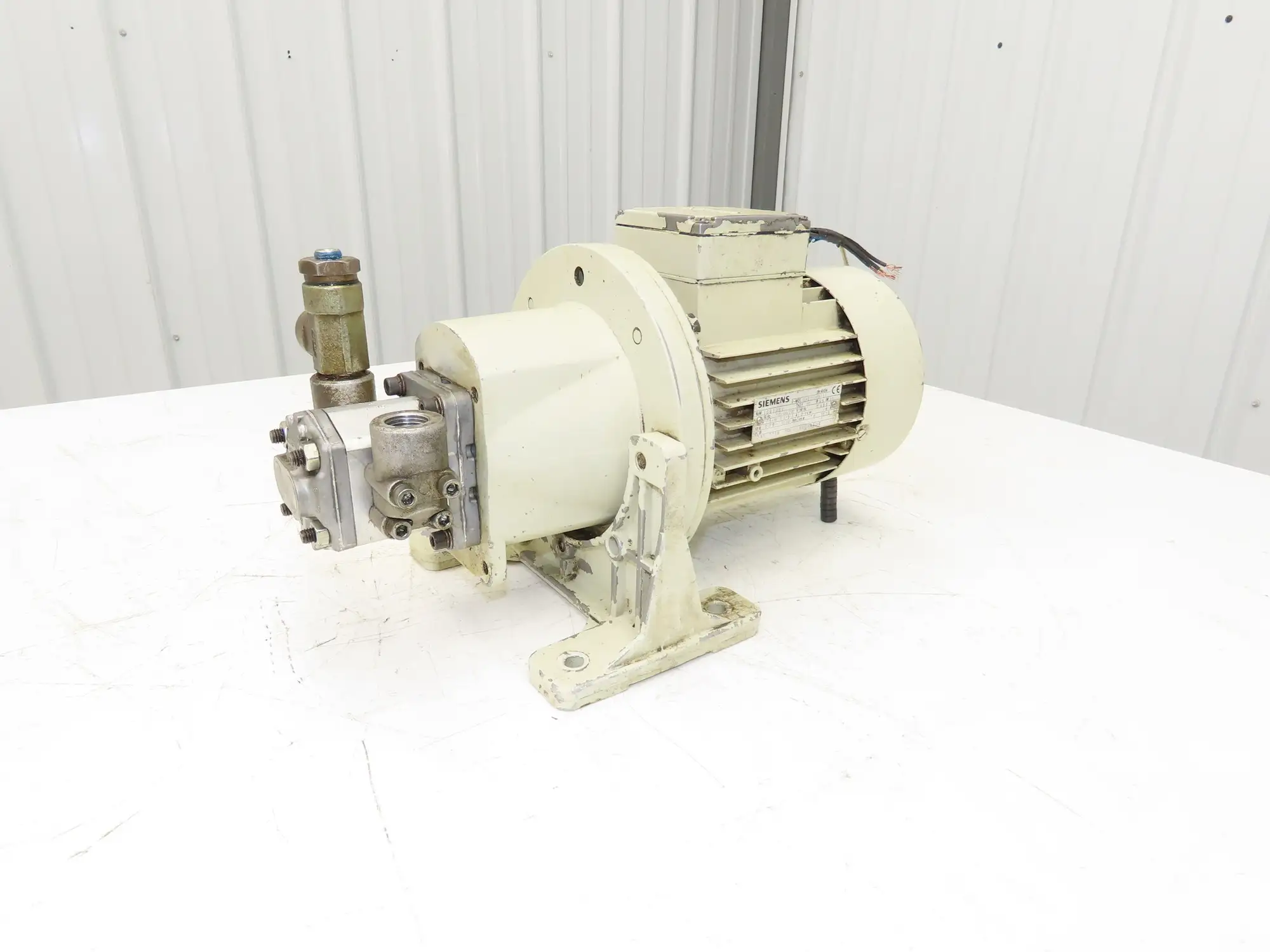 Marzocchi 1P D 6.7 Hydraulic Gear Pump 6.4 L/min 3600psi 0.9kw 230/460V 3PH