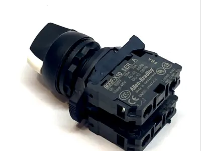USED ALLEN-BRADLEY 800FP-SB32 3-POS 22MM SELECTOR SWITCH W/ 800F-X10 2NO BLOCK