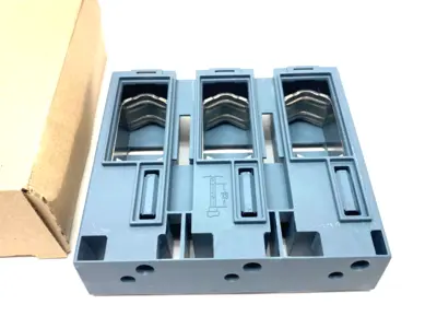 USED SIEMENS FRAMING TERMINAL BLOCK BOX UP TO 240MM² CONDUCTOR S10/S12