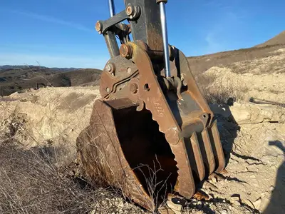 USED 2020 JOHN DEERE 300G LC