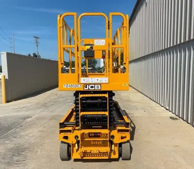 USED 2023 JCB S3246E