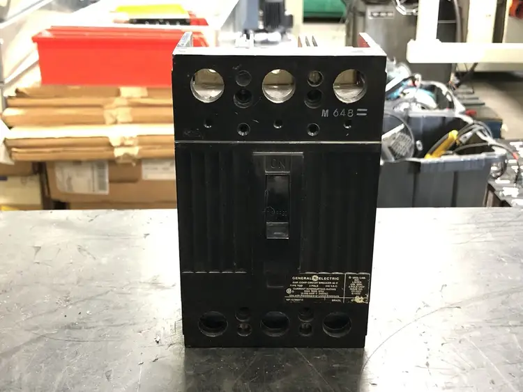 Used GENERAL ELECTRIC TQD3225 Switchgears British Columbia CA | Lenmark #241366