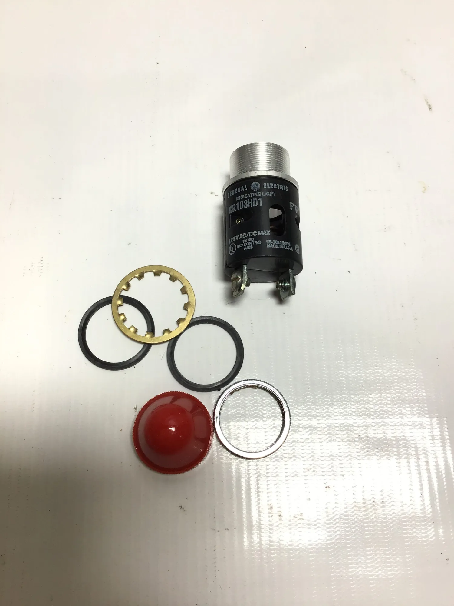 GENERAL ELECTRIC CR103HD1002R INDICATING LIGHT SOCKET 125V