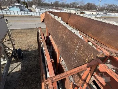 USED 2002 UNIVERSAL 130x150
