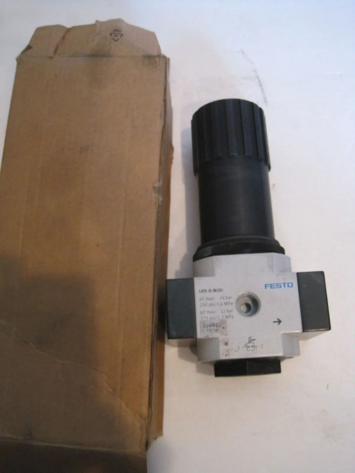 NEW FESTO LRS-D-MIDI PRESSURE REGULATOR LRSDMIDI