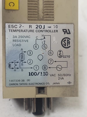 USED Omron E5C2-R20J-10