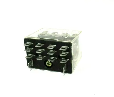 LOT OF 5 NEW OMRON 2XC07 RELAYS