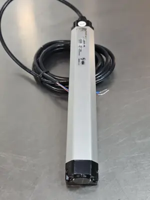 USED BANNER ENGINEERING WLS28-2XW145XPB