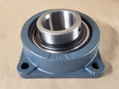 NEW AMI BEARING UCFX17