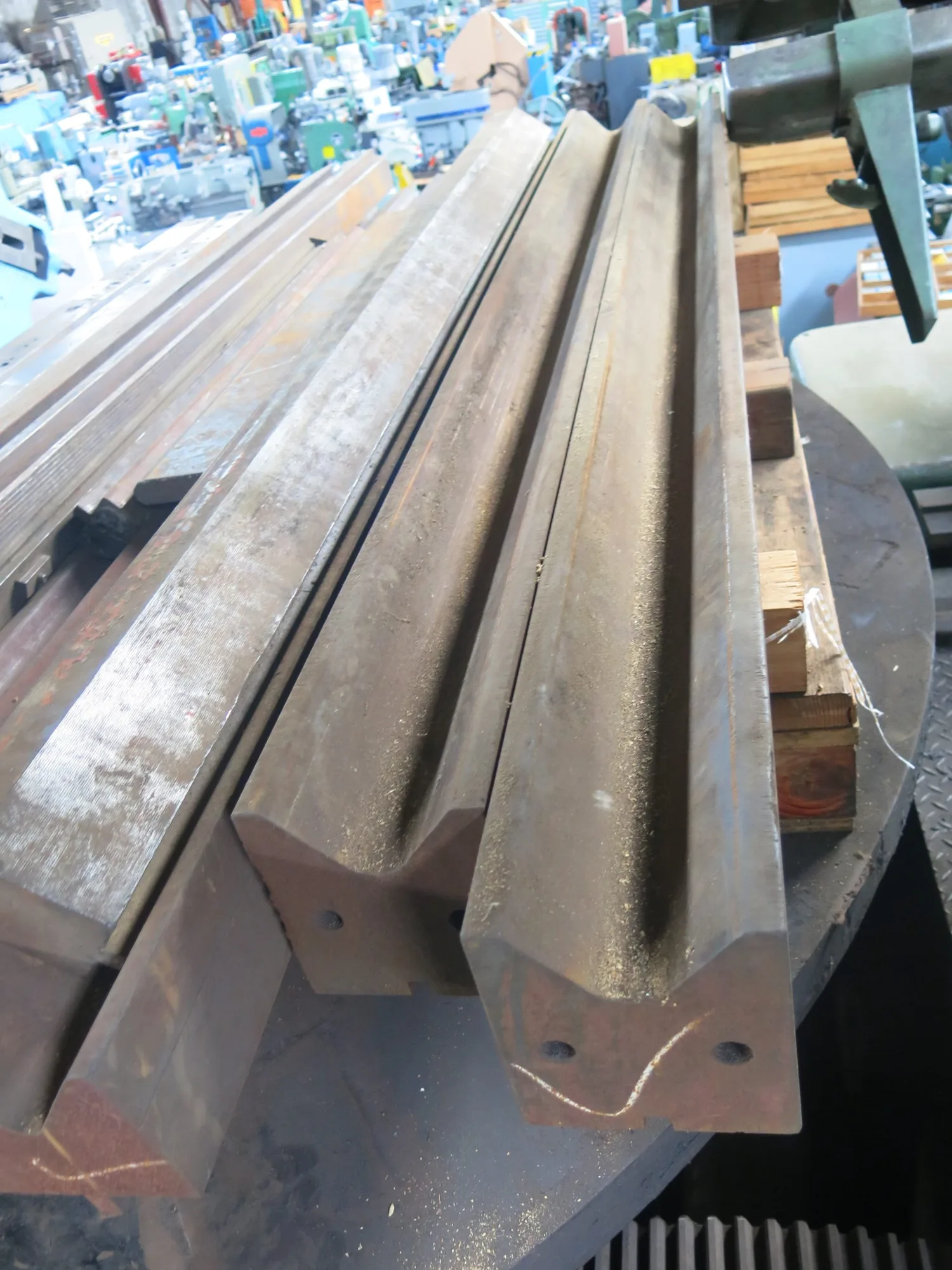 PRESS BRAKE DIES
