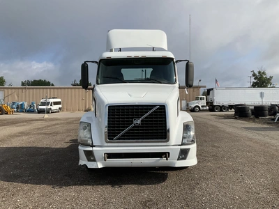 Used 2005 VOLVO TBD Conventional trucks Michigan US | Miedema Asset Management Group #1363375