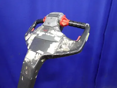 USED THE RAYMOND CORPORATION 8410
