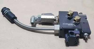 USED Hot Melt Technologies AV-900-T