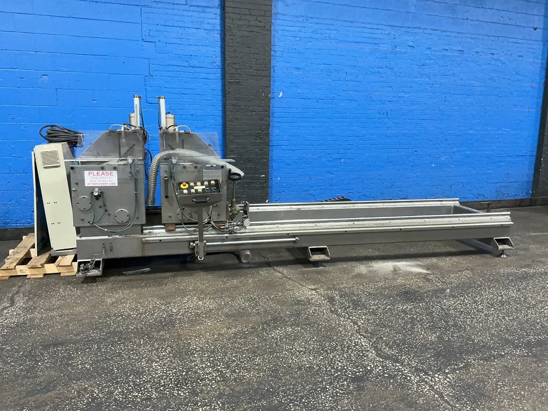 Used 2008 CARLSON SYSTEMS ENGINEERING DM5/009 Double Miter Saws Ohio US | HGR 24 #1280535