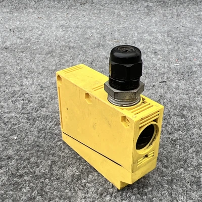 Used Banner Engineering Q85VR3DL-T9 Photoelectric Sensors California US | Davliegogo LLC #1705873