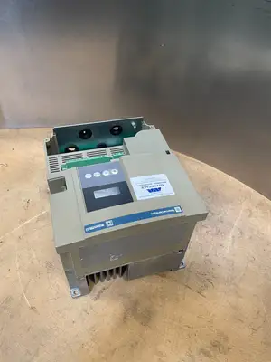 USED Telemecanique Telemecanique Altivar 8 ATV18U72N4