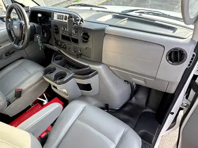 Used 2023 FORD E-350 Reefer Trucks Florida US | Truck and Van Outlet #1509231