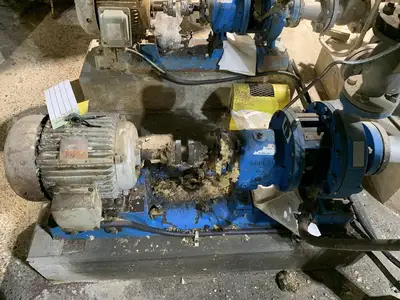 Stainless Steel Tank w/ Two 7-1/2 hp Pumps