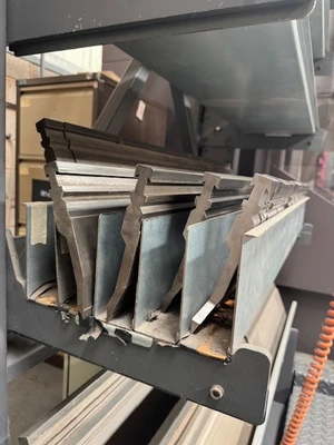 USED BYSTRONIC XPERT 200