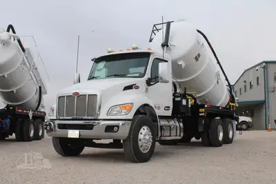 New | in-Stock 2027 PETERBILT 548 Vacuum Truck Texas US | Roll Off Truck World #1492009