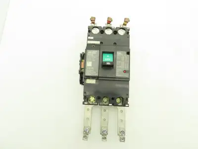 Fuji BU3KDG Circuit Breaker 300A Auto 480V 3 Pole With Through Door Operator