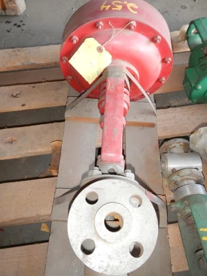 Masoneilan 1" 600 Class, Carbon Steel Flanged Control Valve
