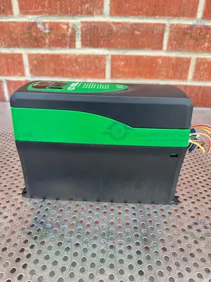 USED CONTROL TECHNIQUES COMMANDER SK SKC3400400 AC DRIVE 4.0 KW, 11.9 A