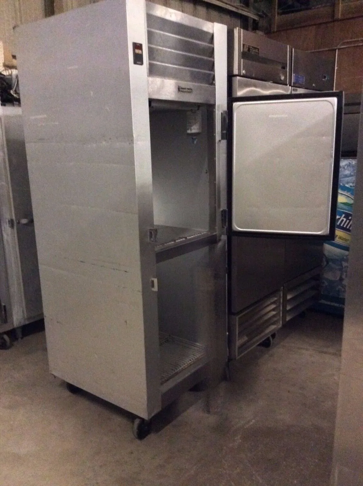 75-0217 Traulsen Single Section Self-Contained Split Door Reach-In Cooler