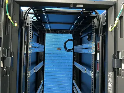 Used APC _UNKNOWN_ Cabinets Ohio US | HGR 24 #1787266