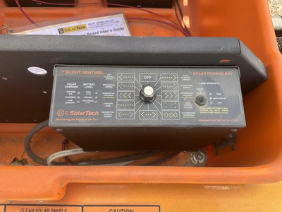 Solar Tech Silent Sentinel Arrow Board - will not power on/charge, manual winch to raise/lower the b...