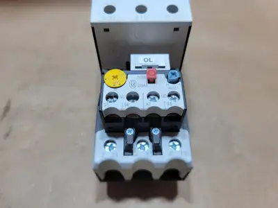 Contactor DILM40 w/ Overload Relay XT0B057DC1